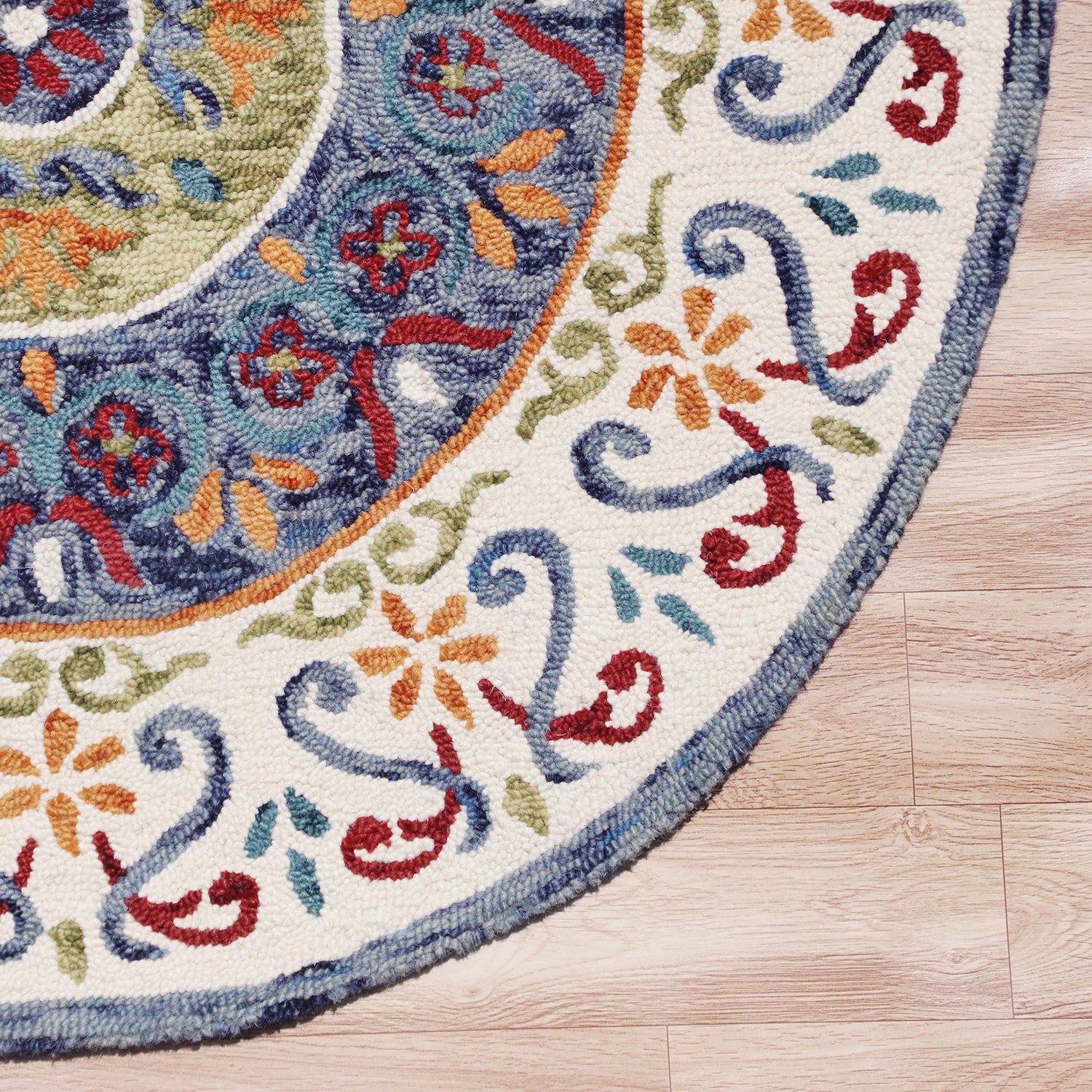 LR Home Sindy Medallion Hand Tufted Indoor Round Area Rug