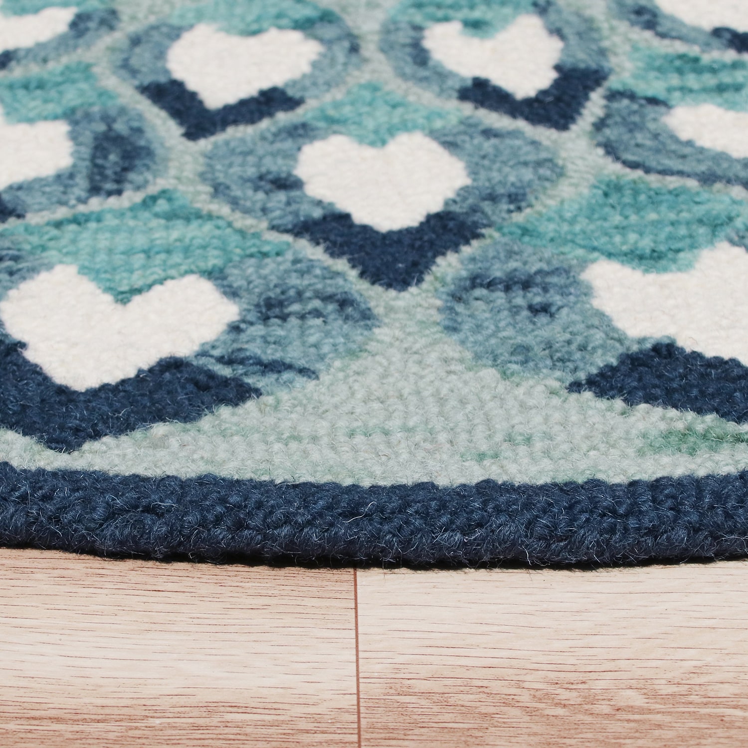 LR Home Sindy Floral Hand Tufted Indoor Round Area Rug