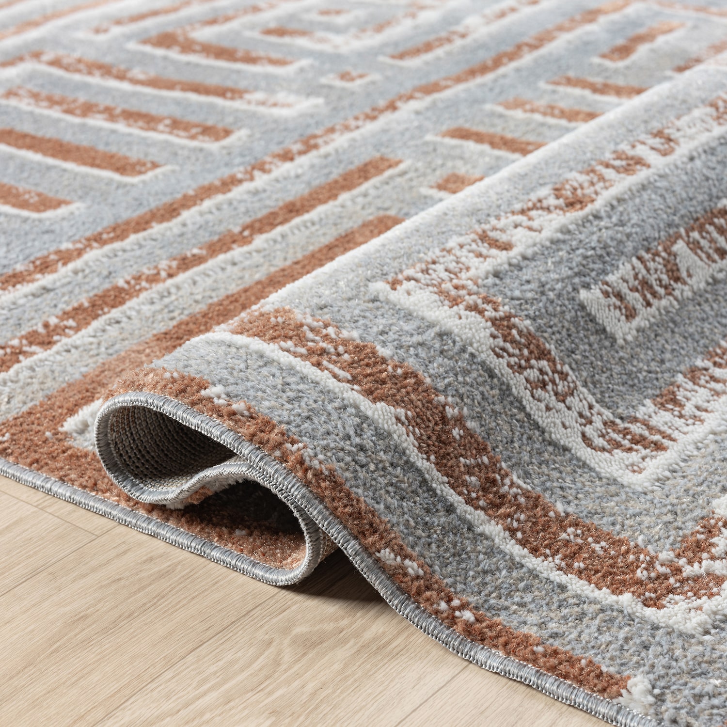 LR Home Riley Geometric Washable Indoor Rectangular Area Rug