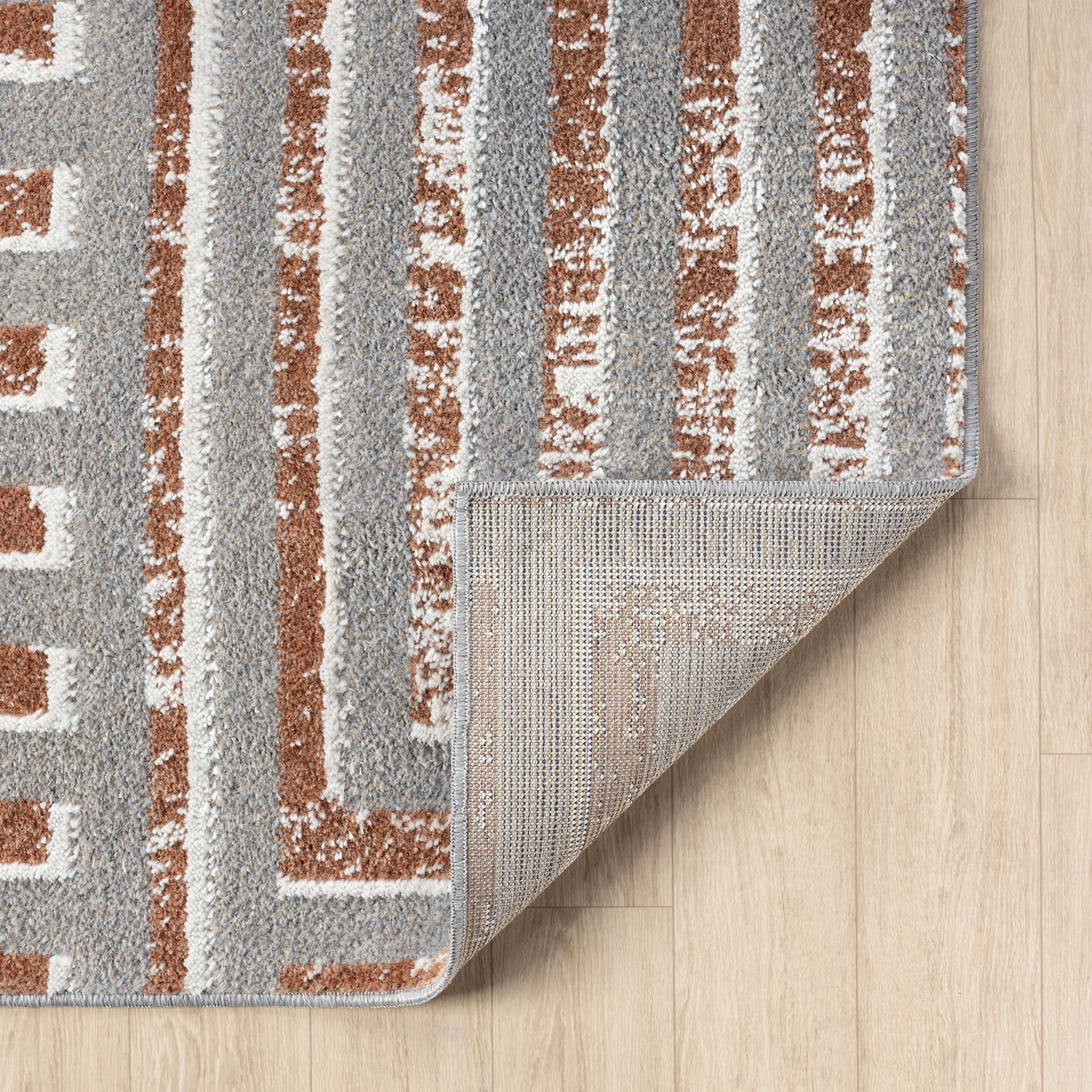 LR Home Riley Geometric Washable Indoor Rectangular Area Rug