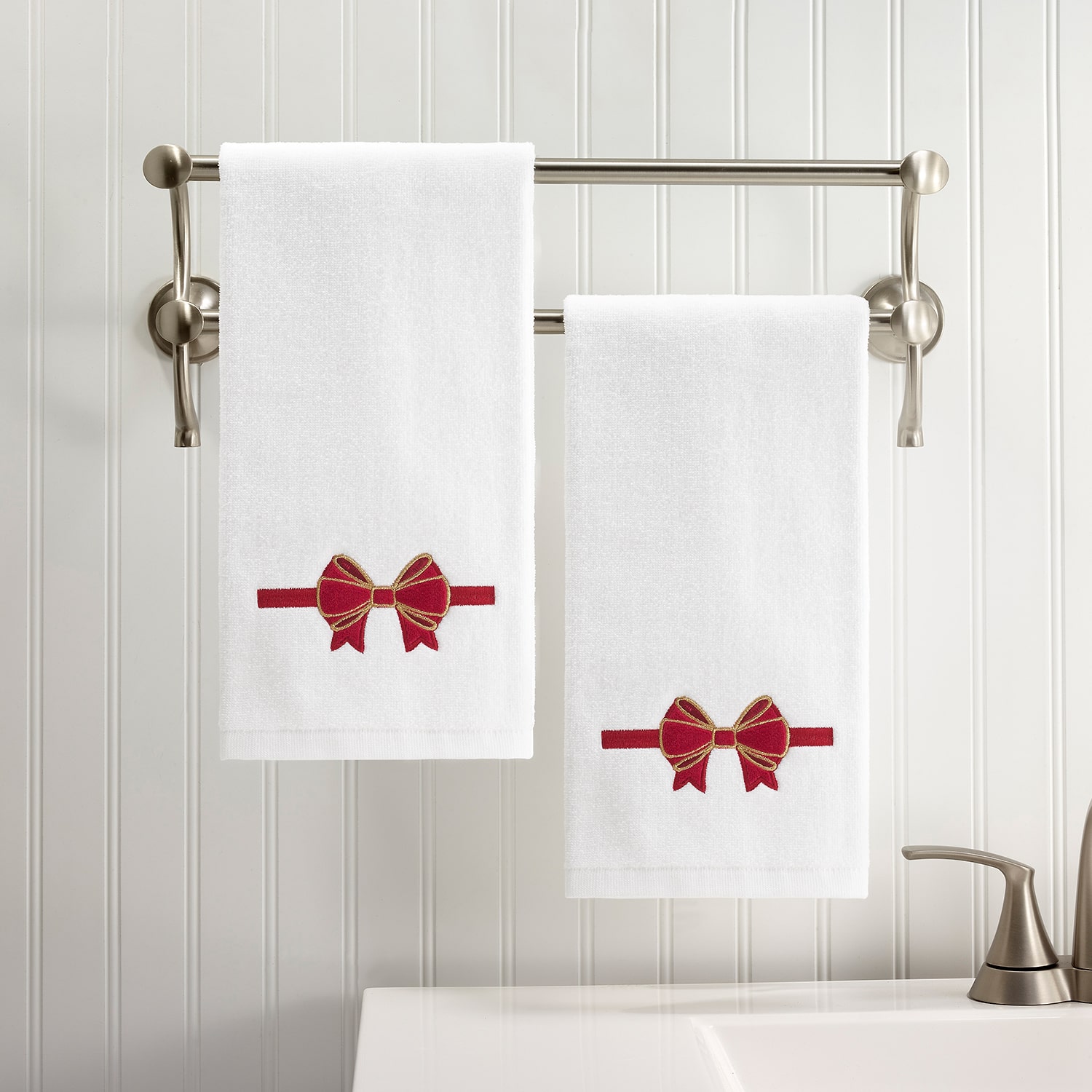 Avanti Velvet Bow 2 Pack Hand Towel