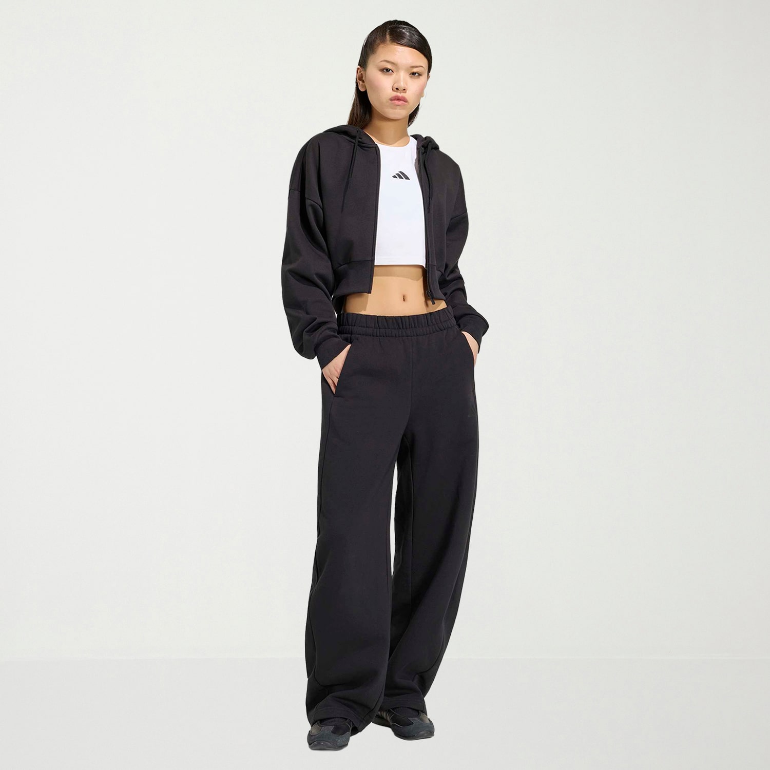 adidas Womens Mid Rise Regular Fit Fleece Sweatpant
