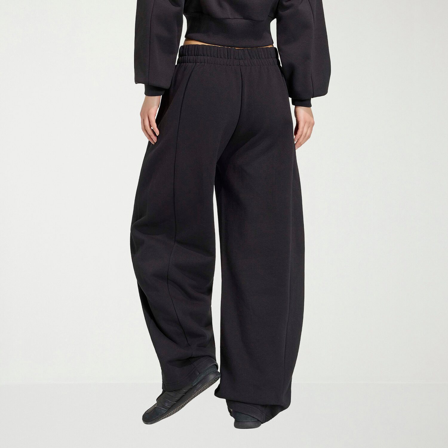 adidas Womens Mid Rise Regular Fit Fleece Sweatpant
