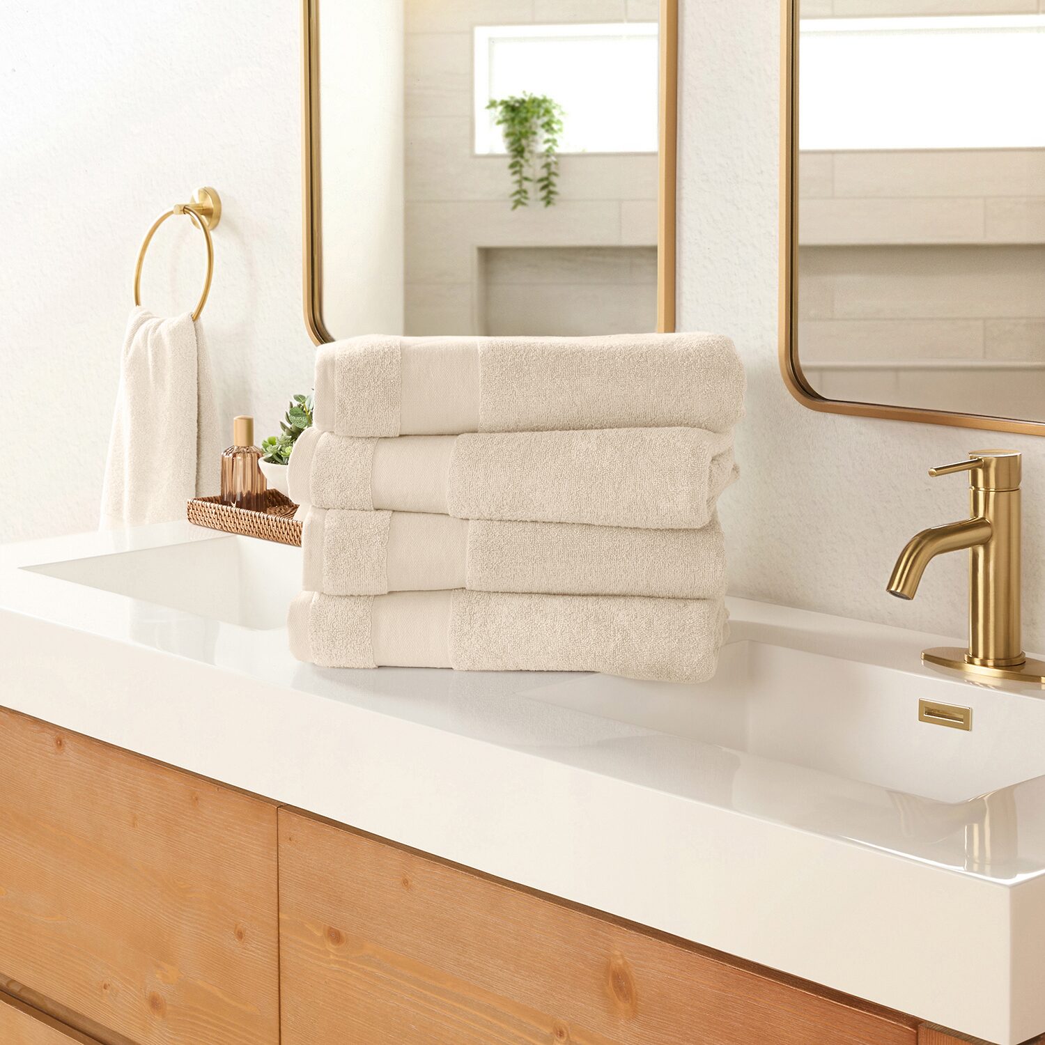 Casual Comfort Essential 4-Piece 100% Cotton Ultra Soft Bath Towel Set