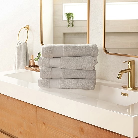 Casual Comfort Essential 4-Piece 100% Cotton Ultra Soft Bath Towel Set