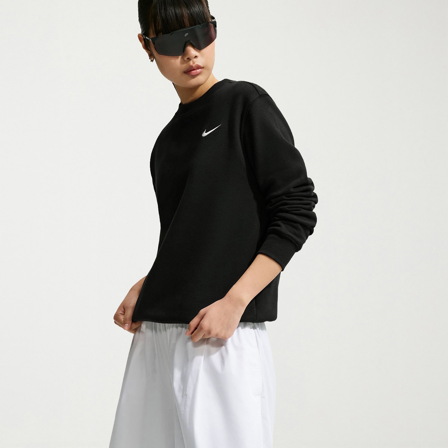 Nike Womens Crew Neck Long Sleeve Sweatshirt