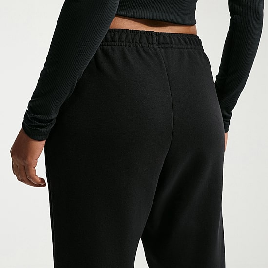 Nike Womens Cuffed Mid Rise Regular Fit Active Jogger Pant