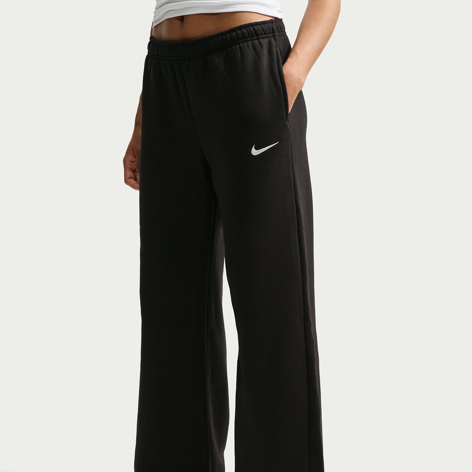 Nike Womens Wide Leg Mid Rise Regular Fit Active Jogger Pant
