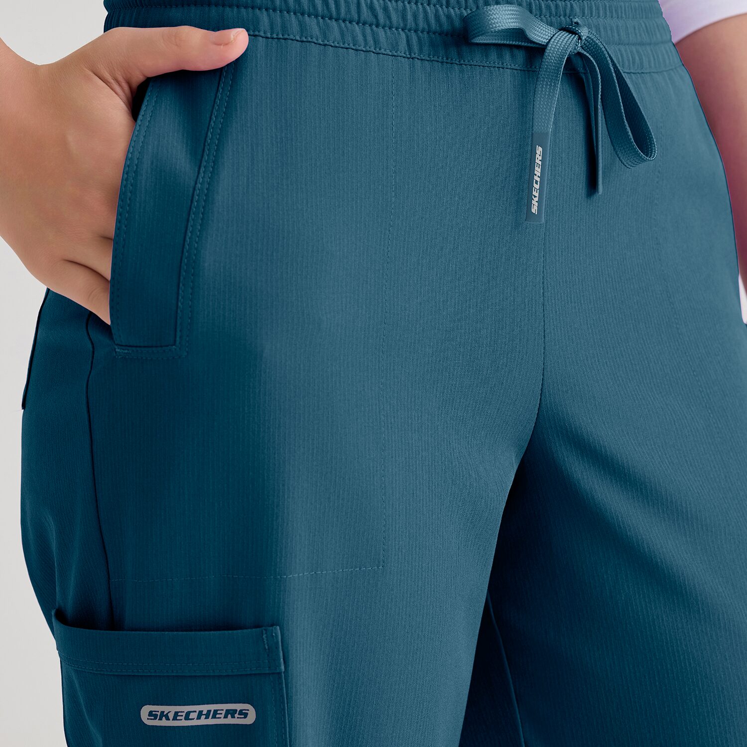 Skechers Skp734 Honor 6-Pocket High-Rise Straight Leg Womens Petite Stretch Fabric Moisture Wicking Scrub Pant