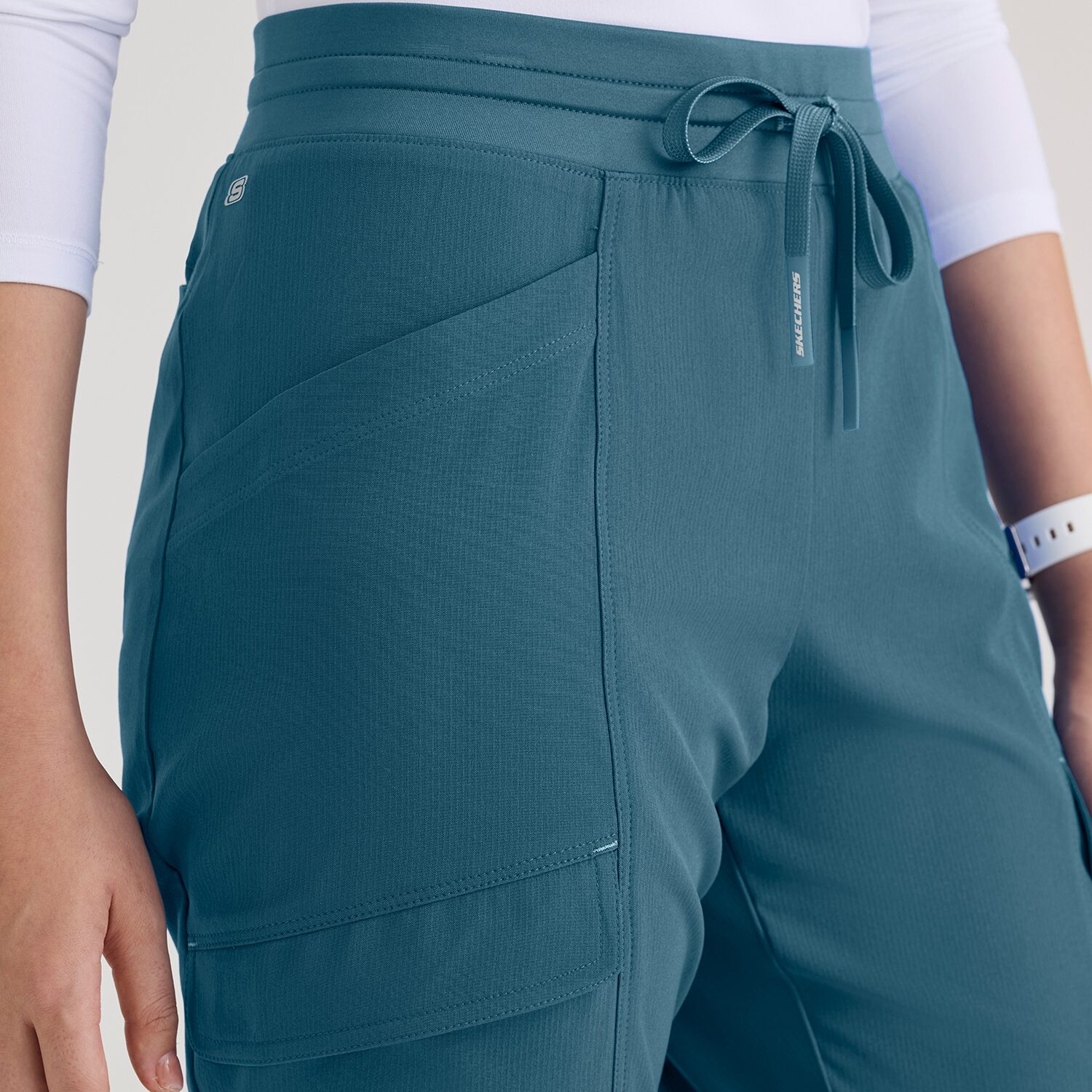 Skechers Skp733 Reward 5-Pocket High Rise Fit & Flare Leg Womens Plus Tall Stretch Fabric Moisture Wicking Scrub Pant