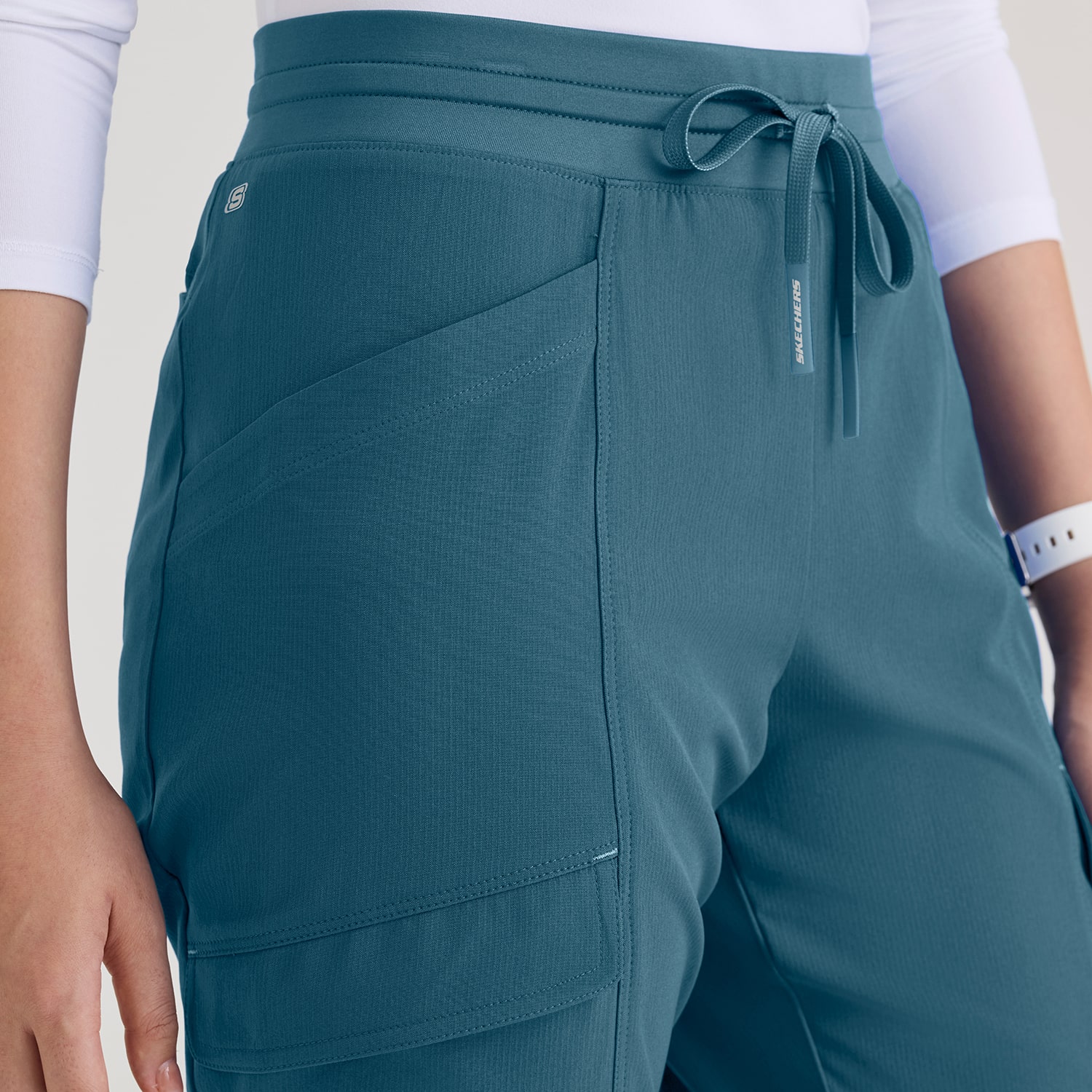 Skechers Skp733 Reward 5-Pocket High Rise Fit & Flare Leg Womens Plus Tall Stretch Fabric Moisture Wicking Scrub Pant
