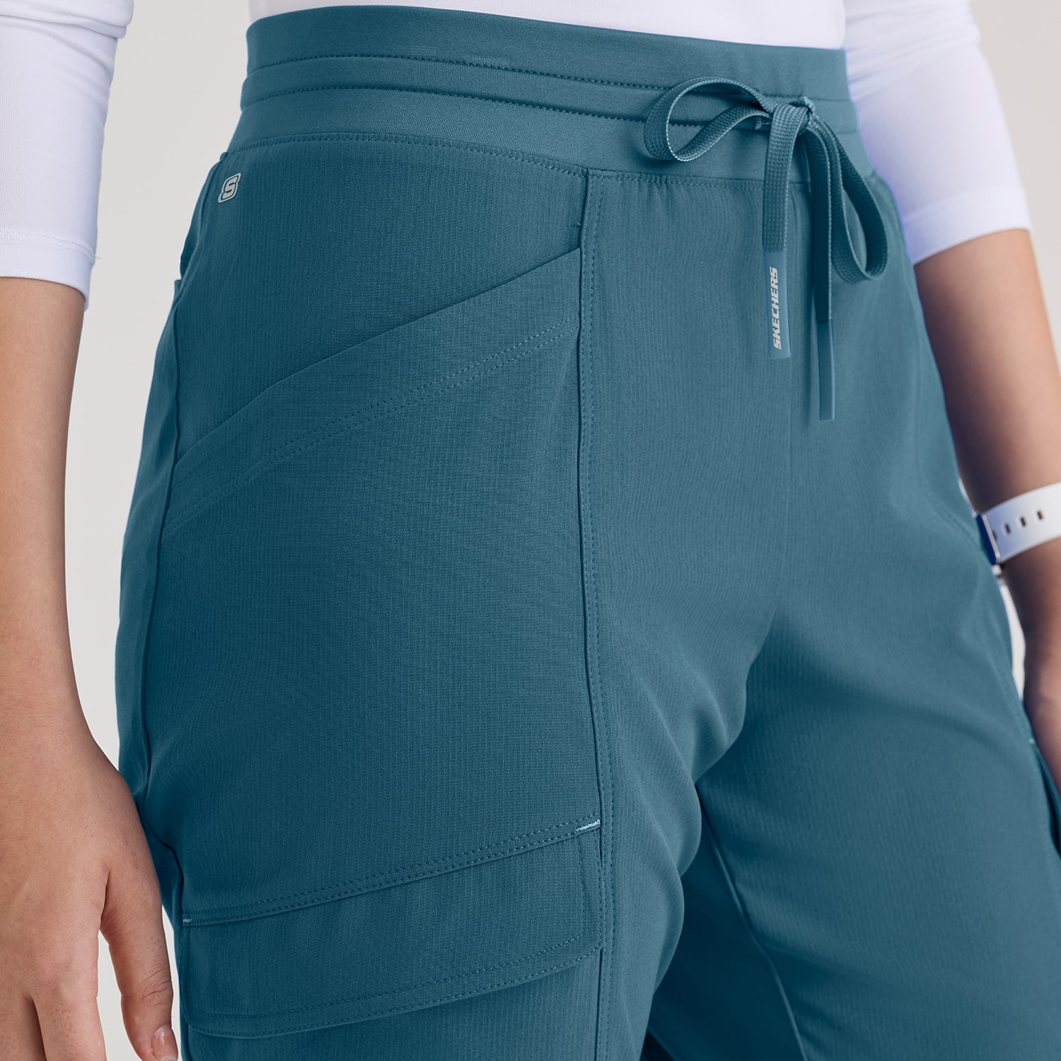 Skechers Skp733 Reward 5-Pocket High Rise Fit & Flare Leg Womens Stretch Fabric Moisture Wicking Scrub Pant