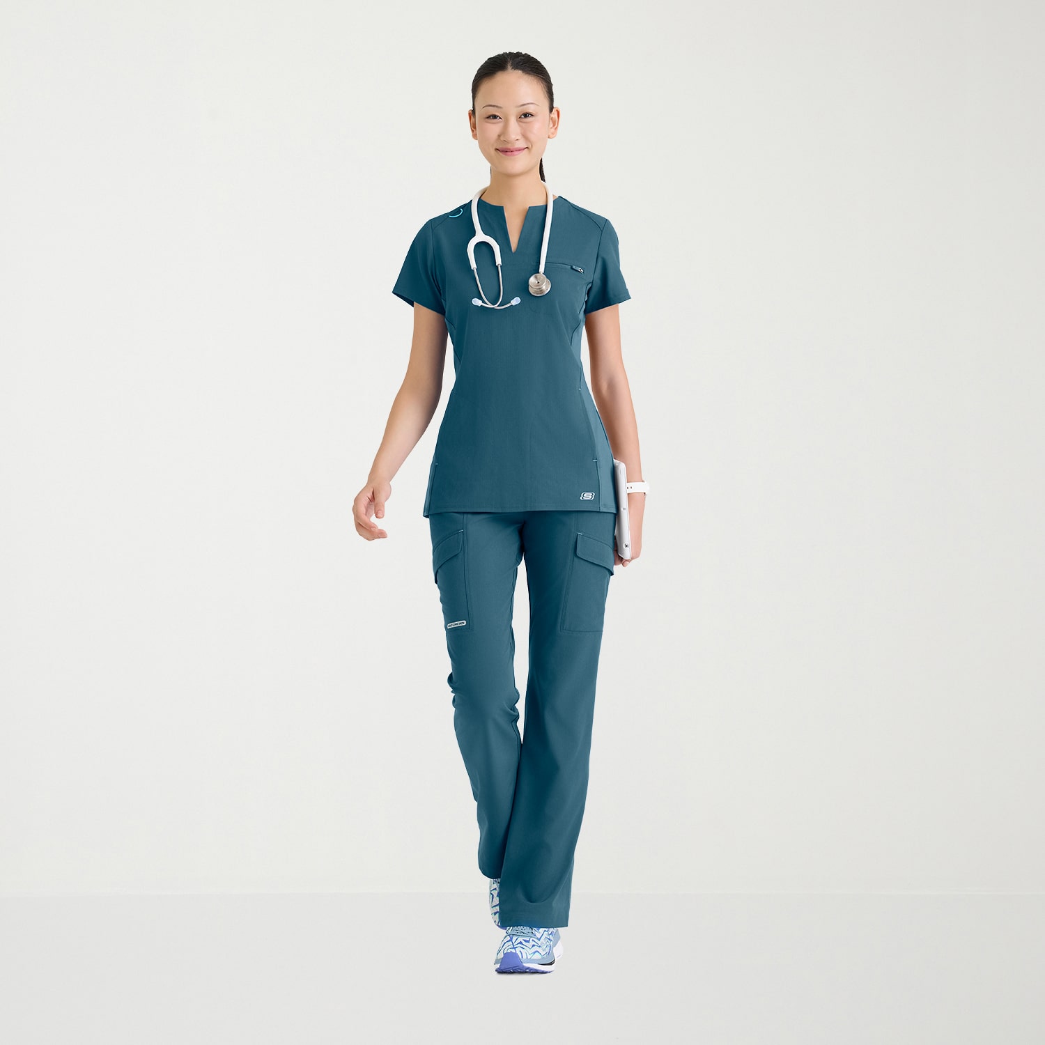 Skechers Skt312 Reward 3-Pocket Slim Fit Womens V Neck Short Sleeve Stretch Fabric Moisture Wicking Scrub Top