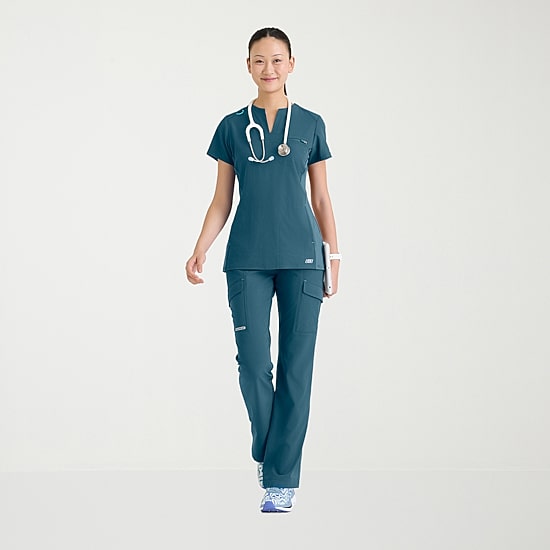 Skechers Skt312 Reward 3-Pocket Slim Fit Womens V Neck Short Sleeve Stretch Fabric Moisture Wicking Scrub Top
