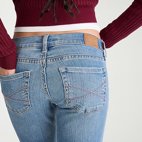 AEROPOSTALE Womens Juniors Short Low Rise Bootcut Jean