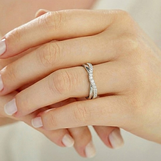 (F / Vs2) Womens 3.5MM 1/4 CT. T.W. Lab Grown White Diamond 10K Gold Wedding Band