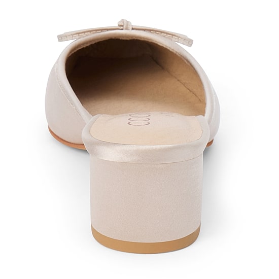 COCONUTS BY Matisse Geneva Womens Square Closed Toe Mules