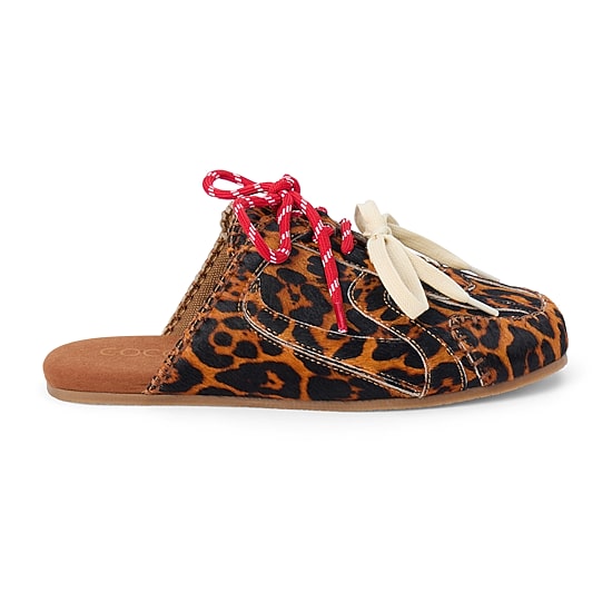 COCONUTS BY Matisse Devyn Womens Round Closed Toe Mules