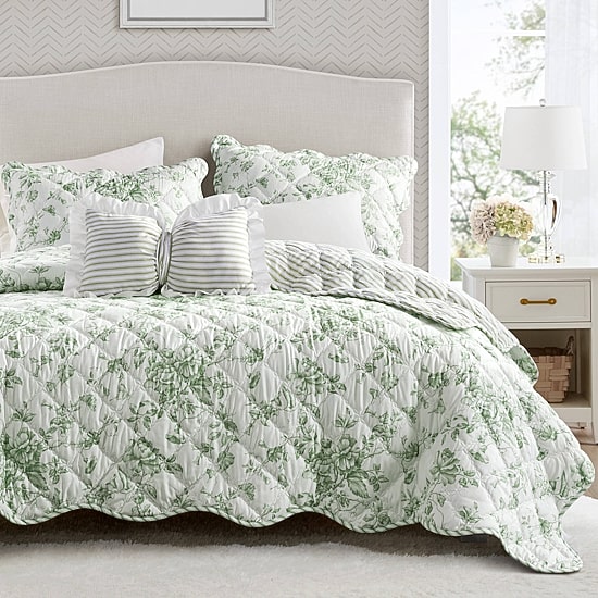 Madison Park Essentials Colette Floral Reversible With Decorative Pillow Reversible Quilt Set