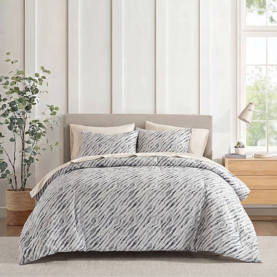 Madison Park Essentials Harlow Abstract Stripe Print With Sheet Set Comforter Set