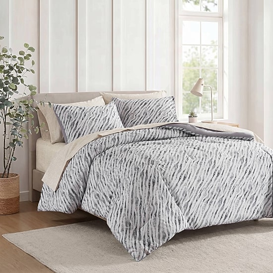 Madison Park Essentials Harlow Abstract Stripe Print With Sheet Set Comforter Set