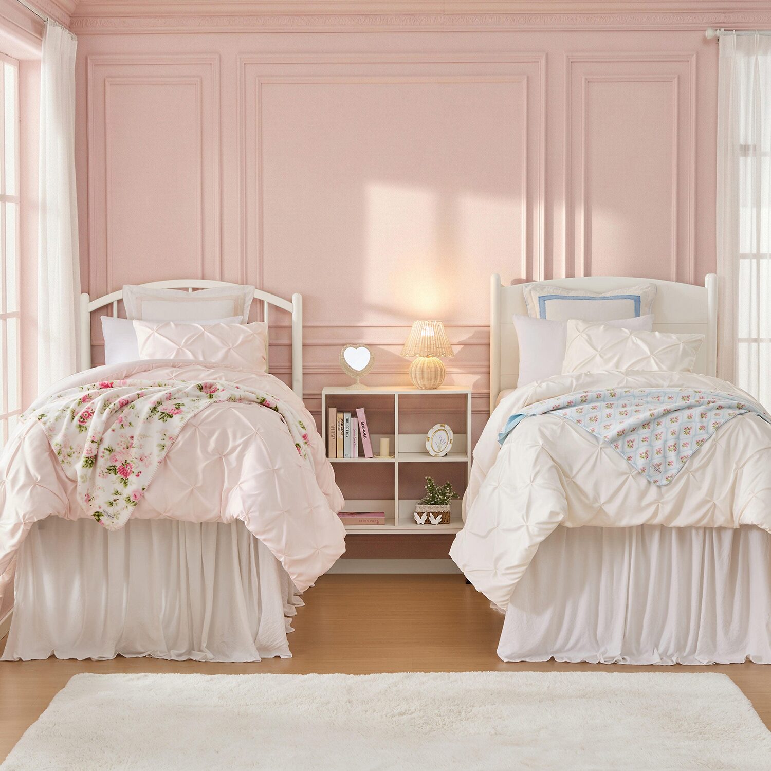 Laura Ashley Ashfield Washable Throw