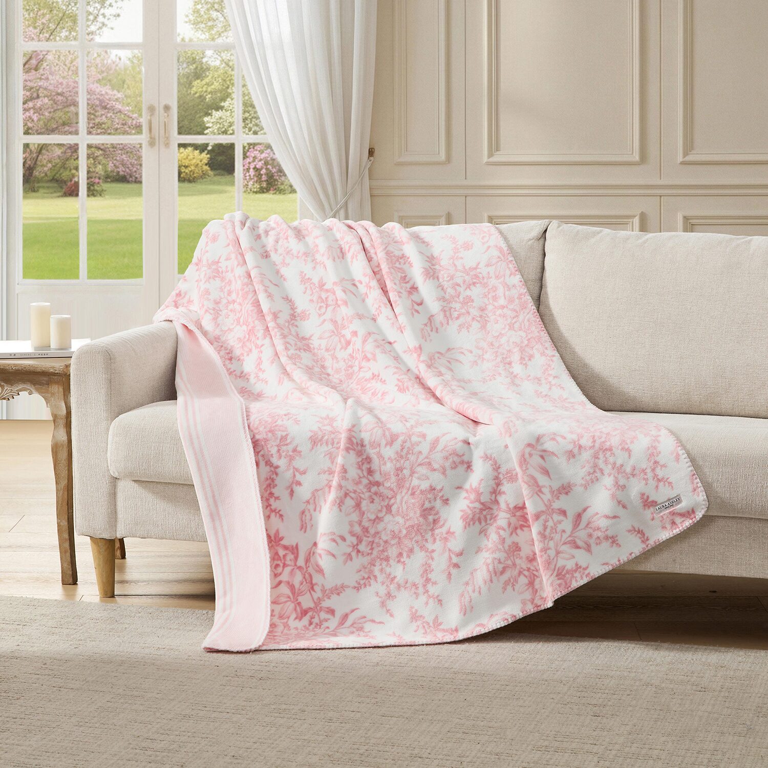 Laura Ashley Bedford Washable Throw