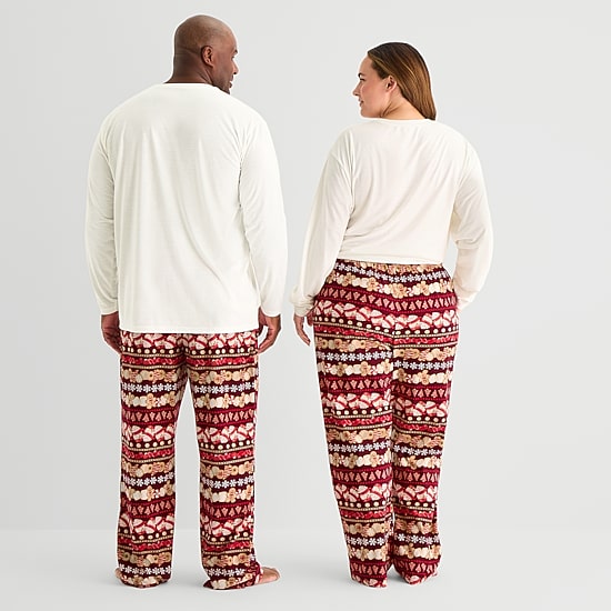 North Pole Trading Co. Unisex Adult Crew Neck Long Sleeve 2-pc. Matching Family Plus Pajama Set