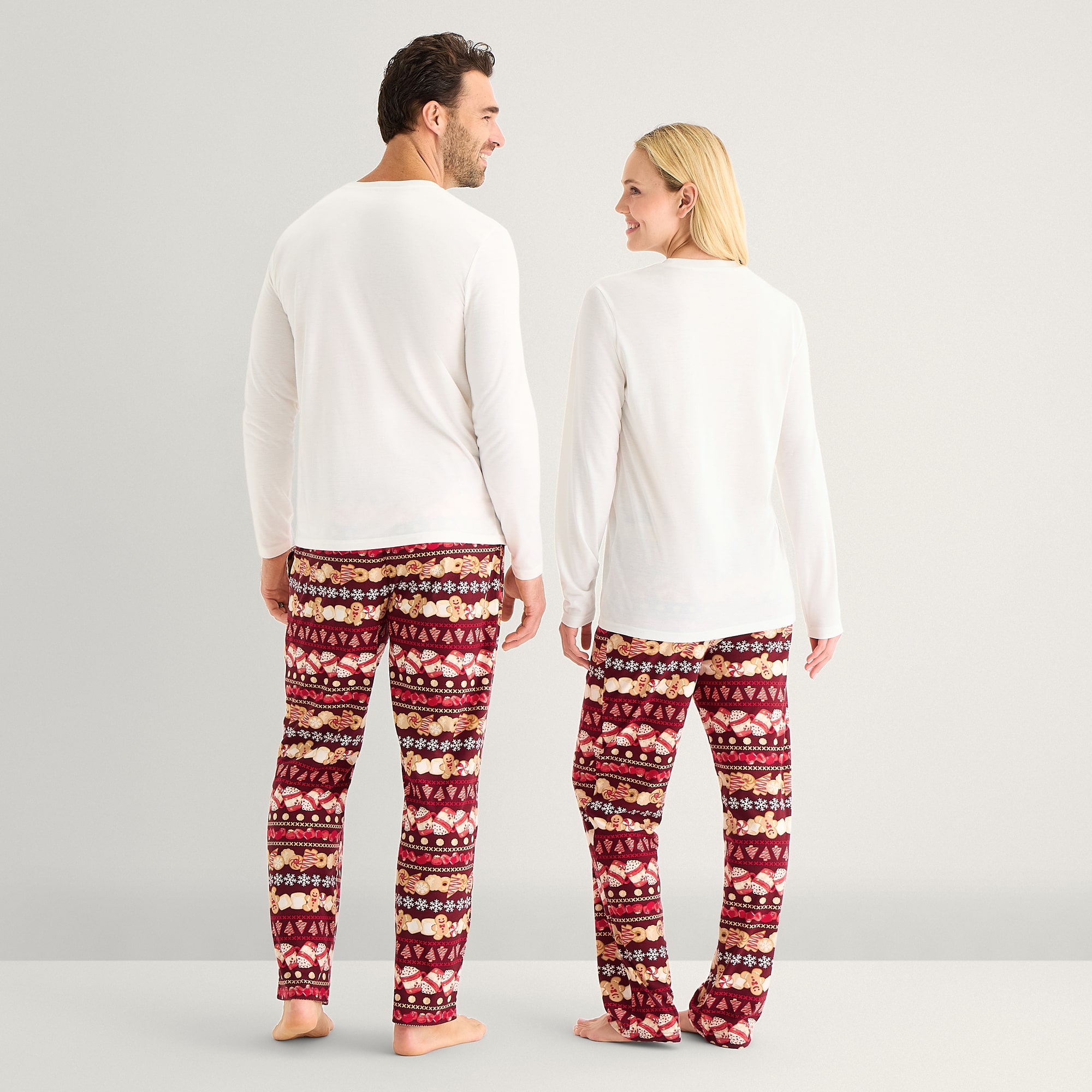 North Pole Trading Co. Unisex Adult Crew Neck Long Sleeve 2-pc. Pajama Set
