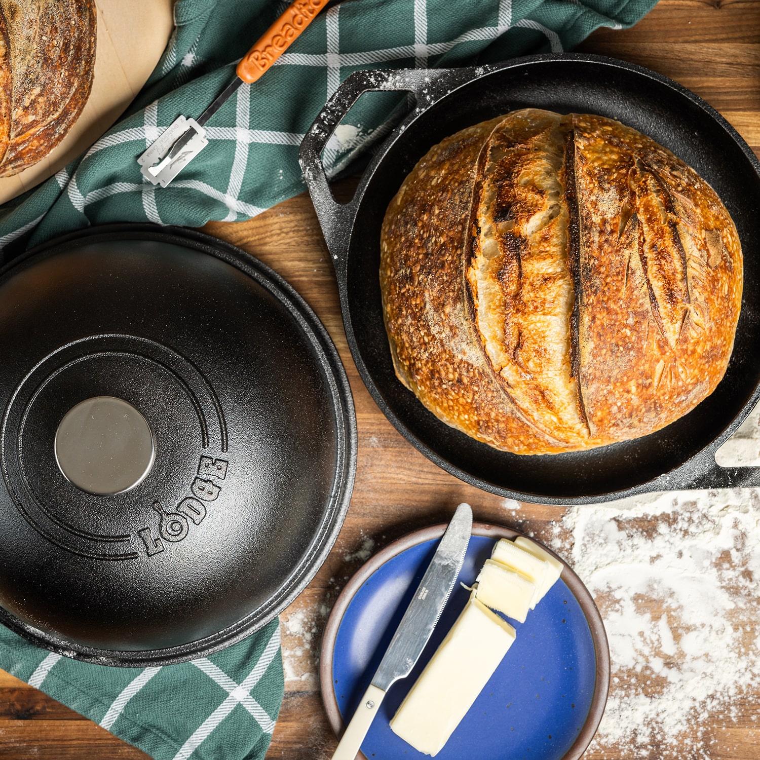 Lodge Cookware 2-pc. Cast Iron Bread Oven