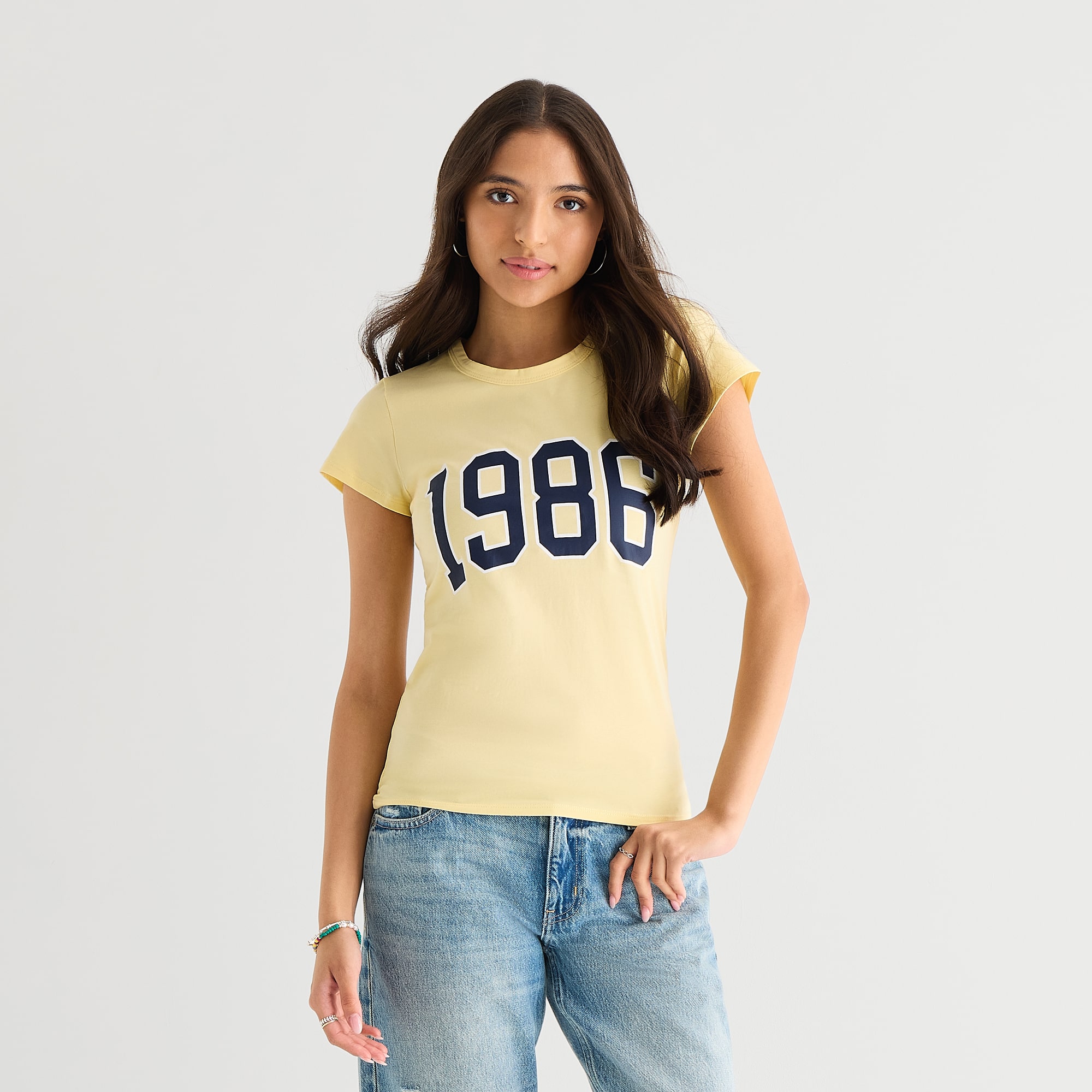 Forever 21 Womens Juniors Round Neck Short Sleeve Regular Fit Graphic T-Shirt