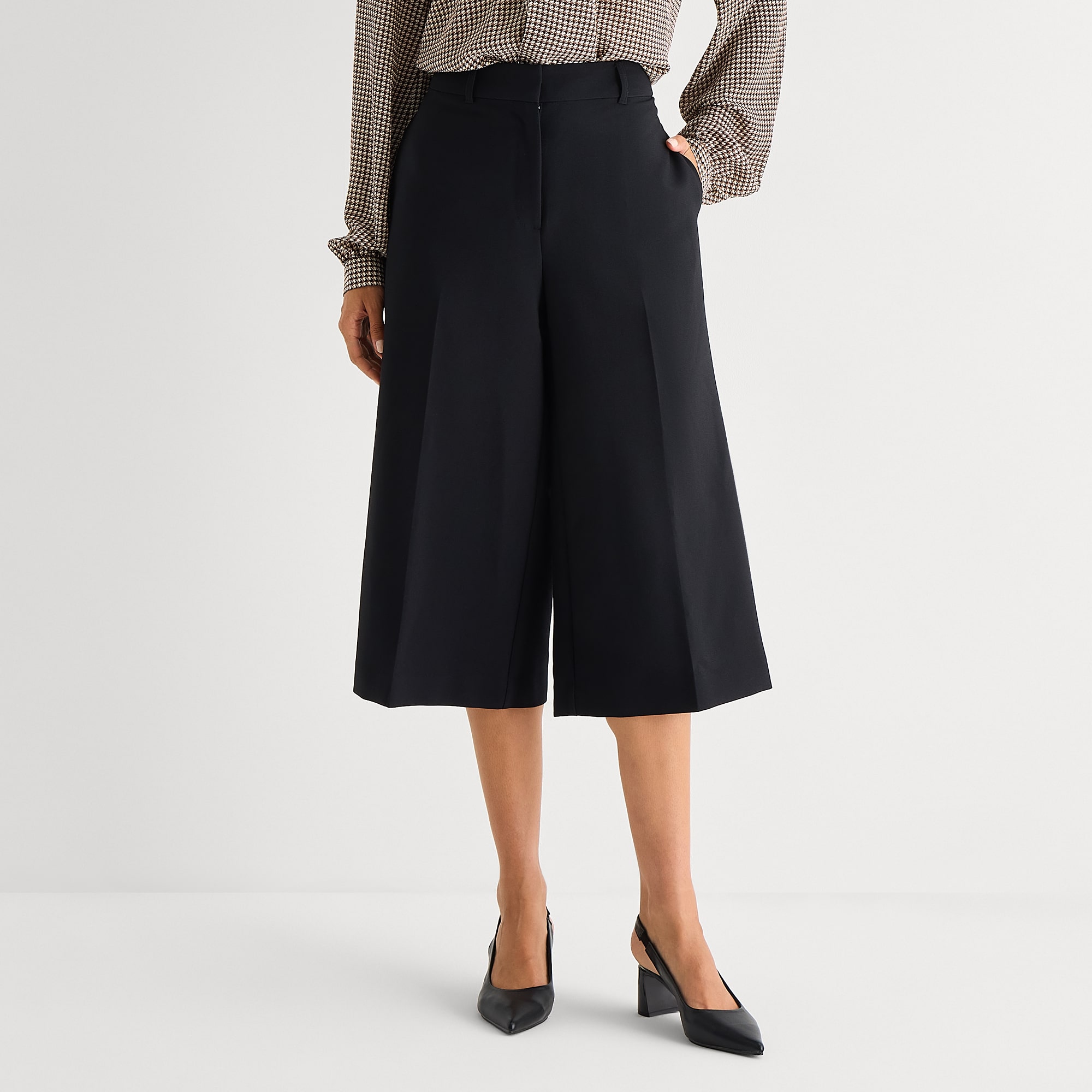 Worthington Womens 19 1/4" High Rise Bermuda Short