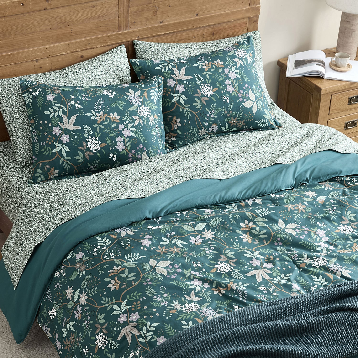 Lanwood Home Printed Reversible 7-pc. Easy Care Comforter Set
