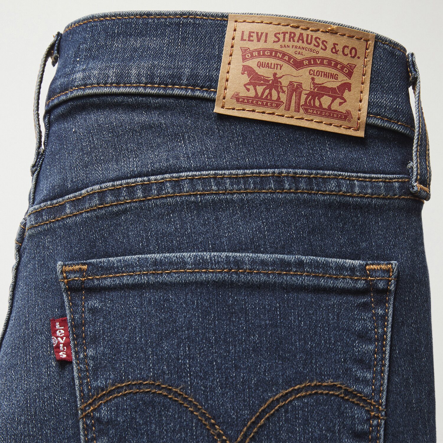Levi's® Women's Mid Rise 314™ Shaping Staight Jeans