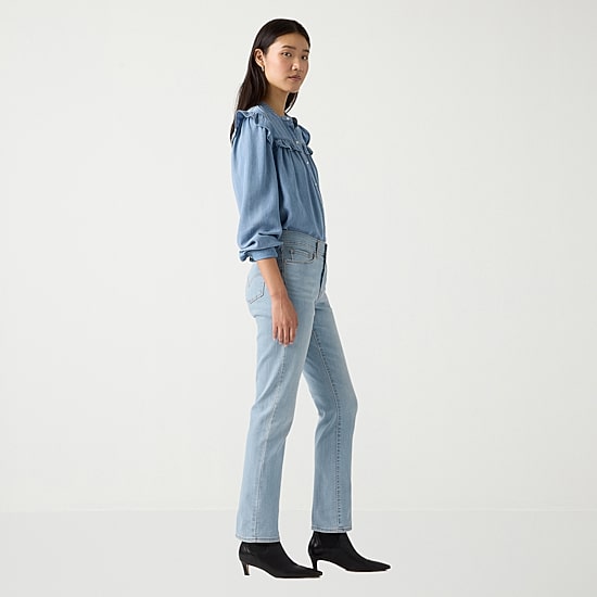 Levi's® Womens Mid Rise Classic Straight Jean