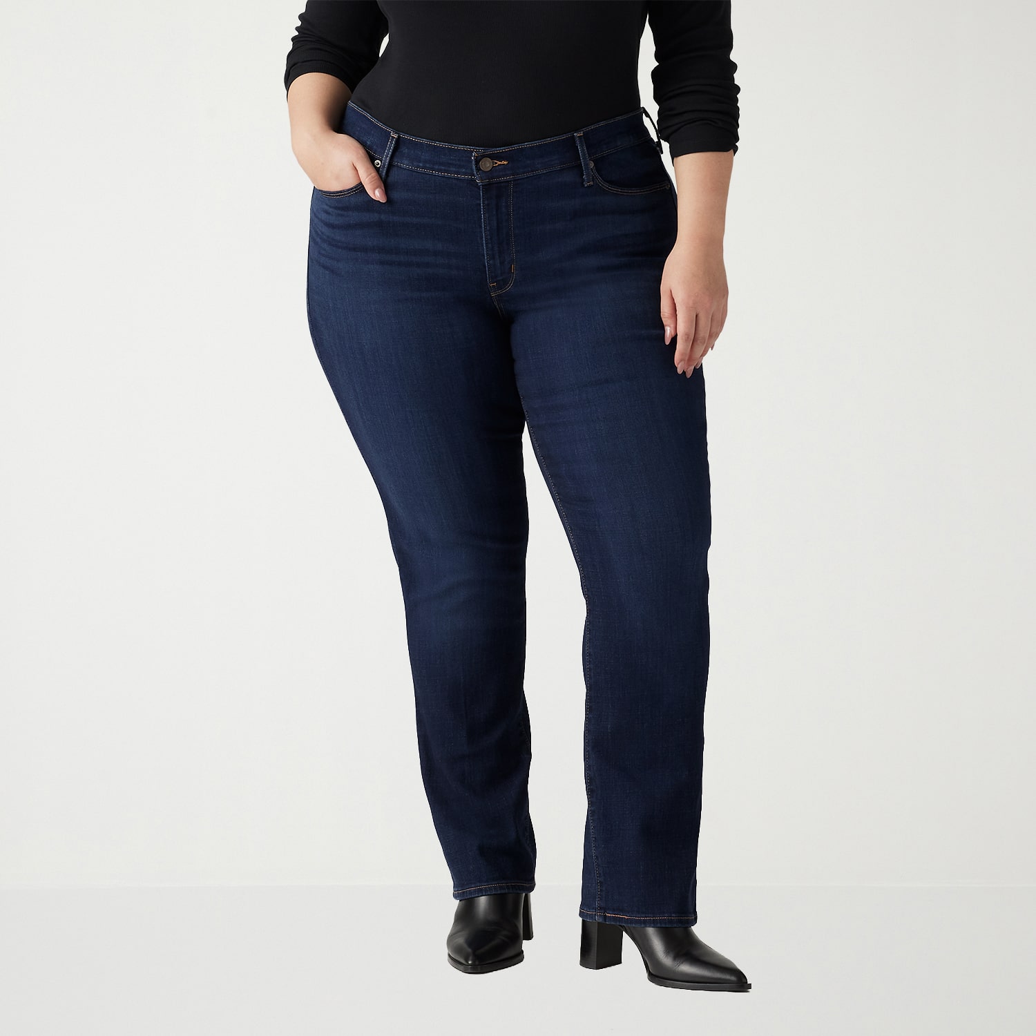 Levi's® Womens Plus Classic Straight Jean