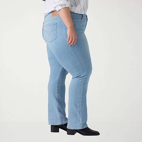 Levi's® Womens Plus Classic Straight Jean