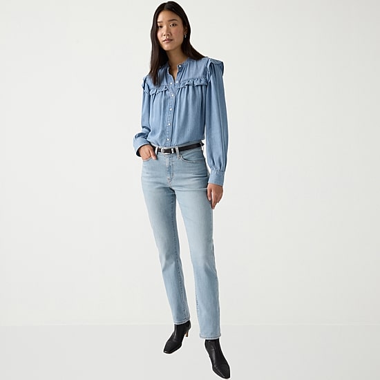 Levi's® Womens Mid Rise Classic Straight Jean