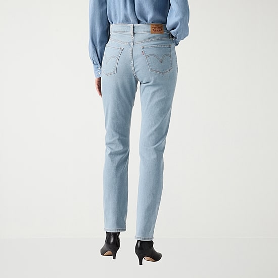 Levi's® Womens Mid Rise Classic Straight Jean