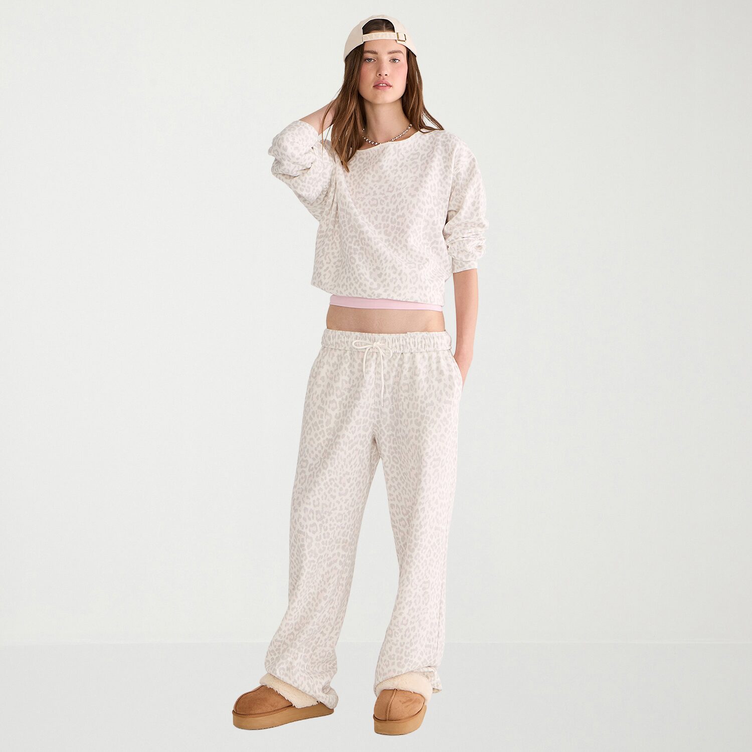 AEROPOSTALE Womens Juniors Asymmetrical Neck Long Sleeve Sweatshirt
