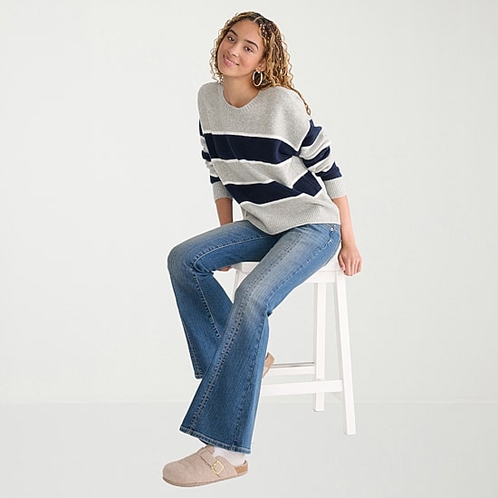 AEROPOSTALE Juniors Womens Round Neck Long Sleeve Striped Pullover Sweater