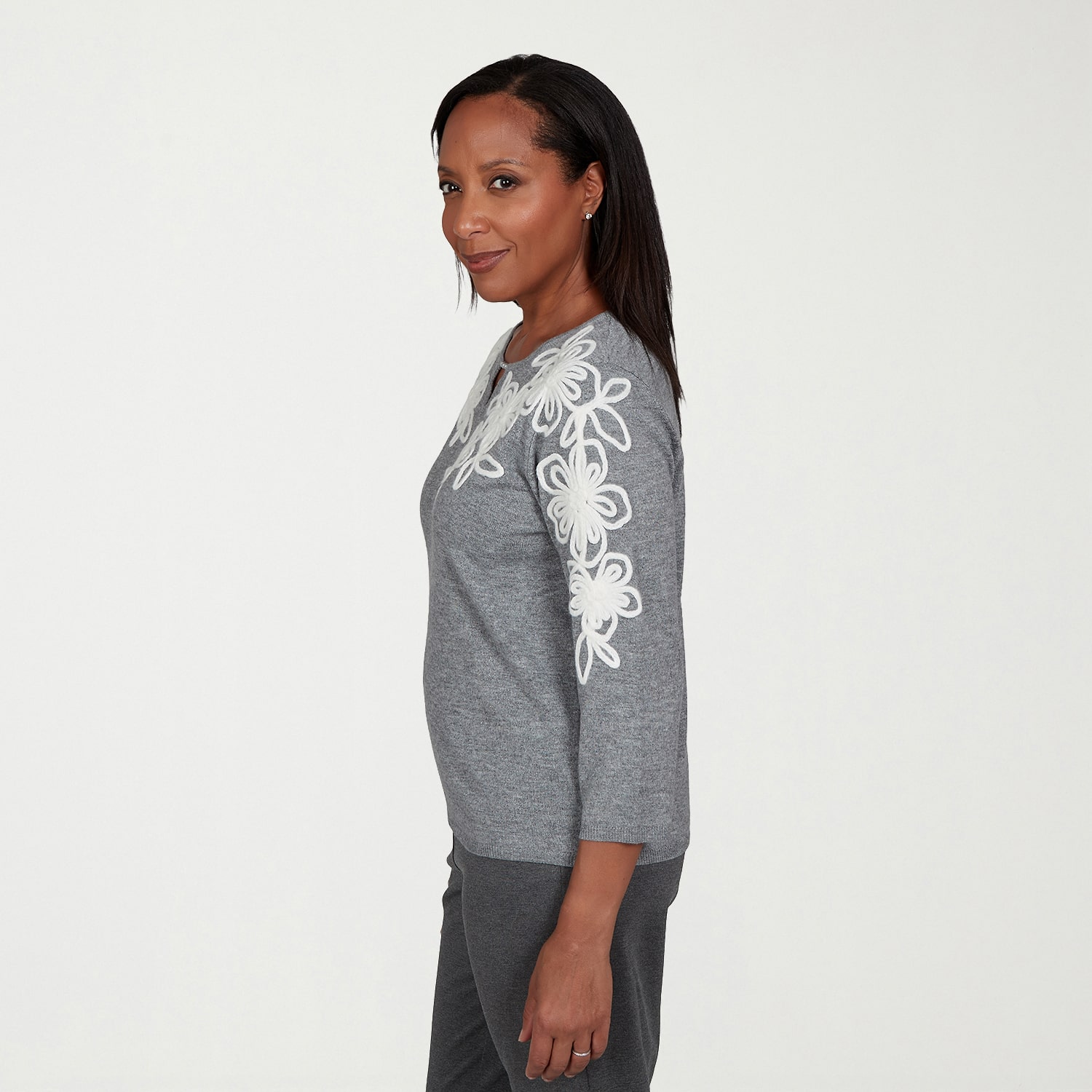 Alfred Dunner Regent Street Womens Split Crew Neck 3/4 Sleeve Floral Pullover Sweater