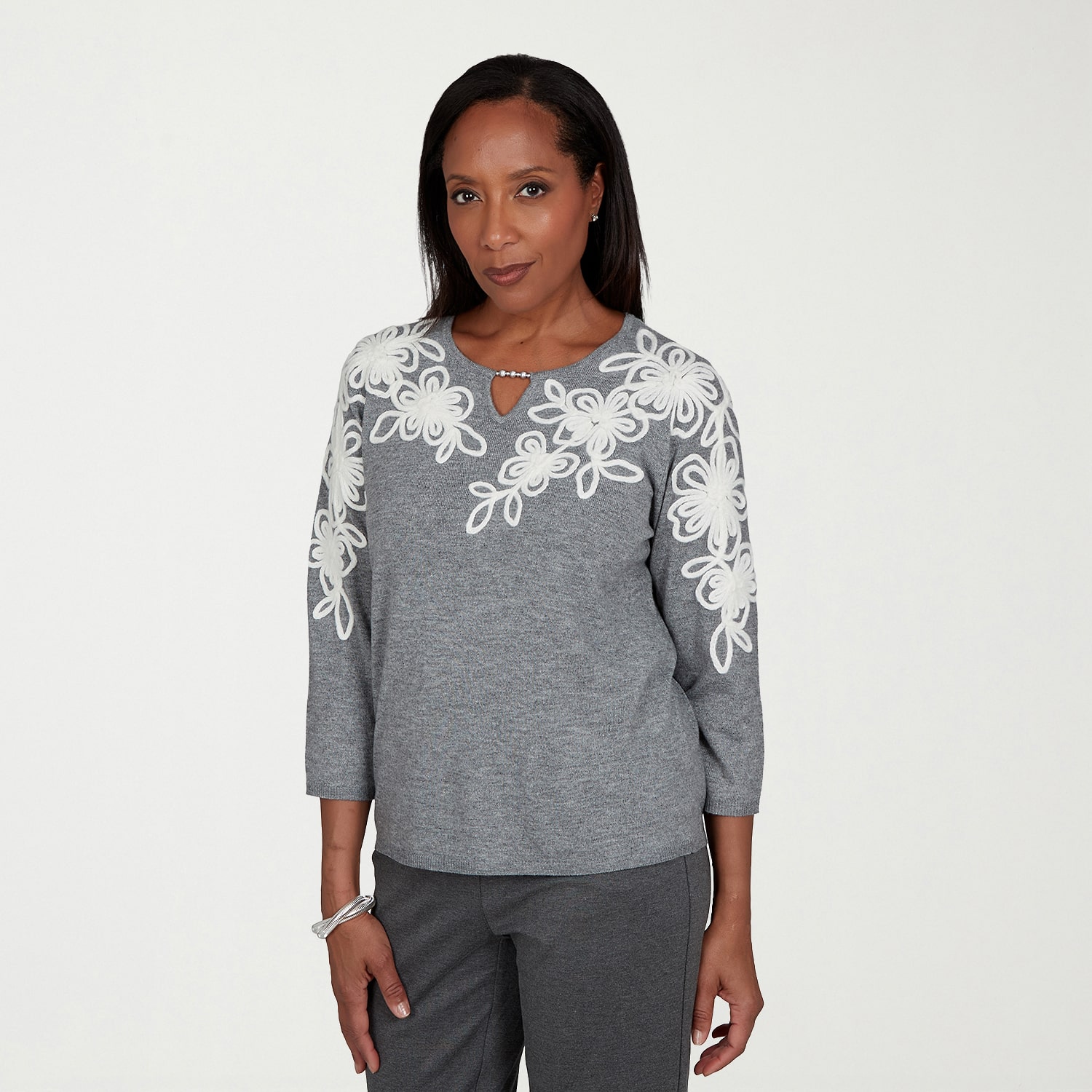 Alfred Dunner Regent Street Womens Split Crew Neck 3/4 Sleeve Floral Pullover Sweater