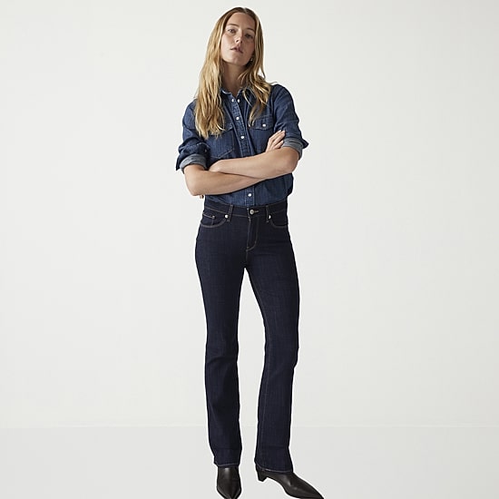 Levi's® Womens Mid Rise Stretch Fabric Relaxed Fit Bootcut Jean