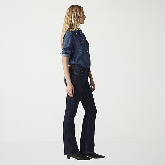 Levi's® Womens Mid Rise Stretch Fabric Relaxed Fit Bootcut Jean