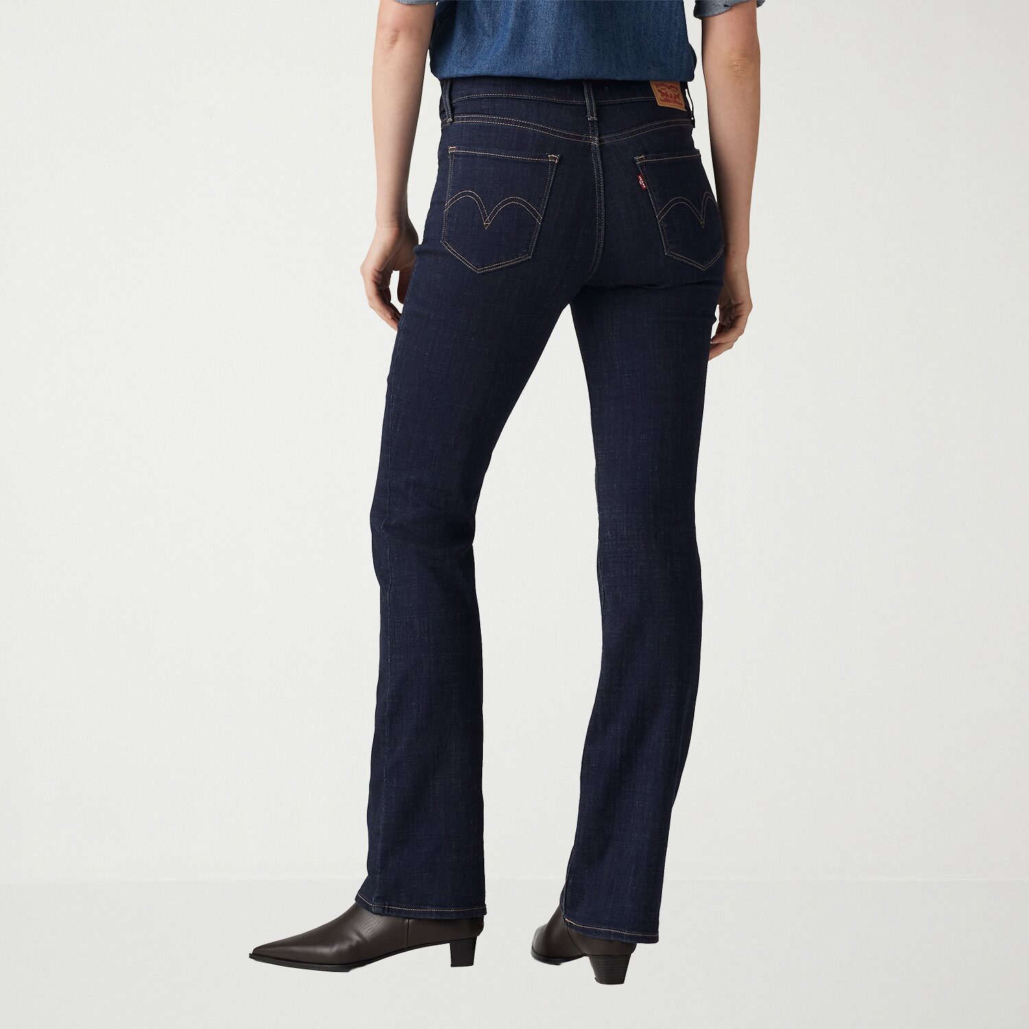 Levi's® Womens Mid Rise Stretch Fabric Relaxed Fit Bootcut Jean
