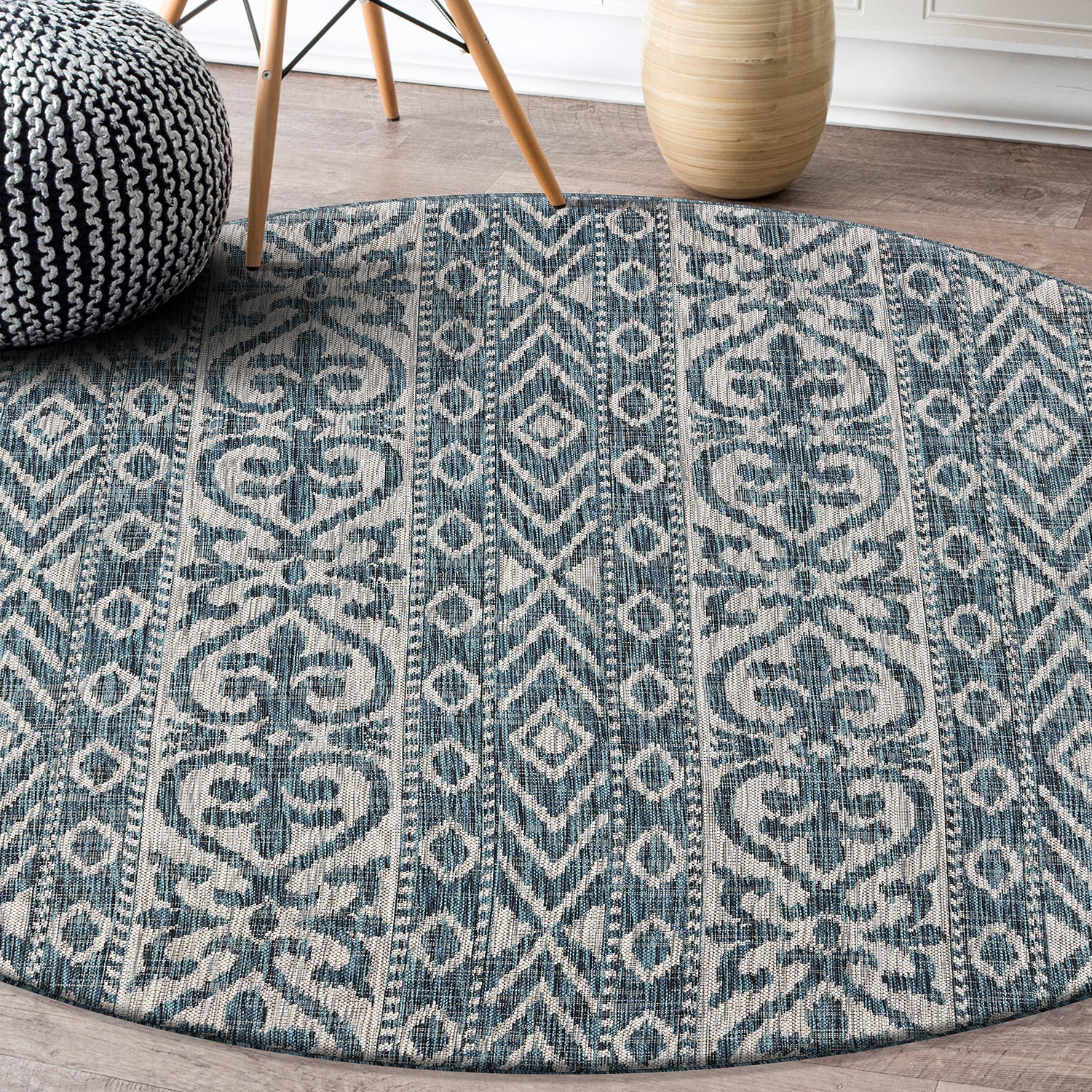 Sylvestra Entwined Geometric 7'6"X7'6" Indoor Outdoor Round Area Rug