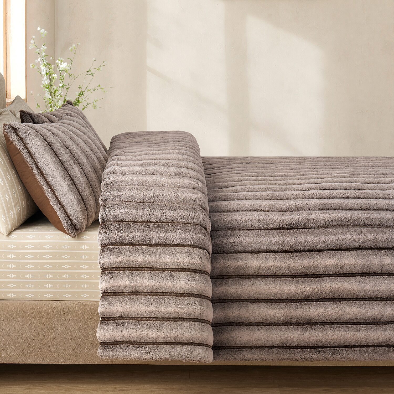 Bearpaw Tucker Ribbed Faux Fur 3-pc. Comforter Set