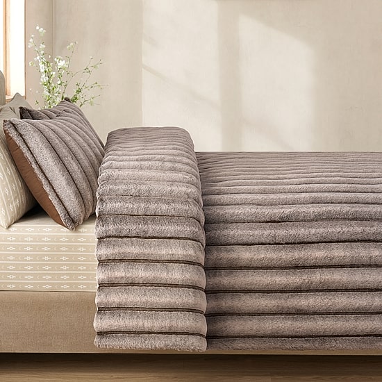 Bearpaw Tucker Ribbed Faux Fur 3-pc. Comforter Set
