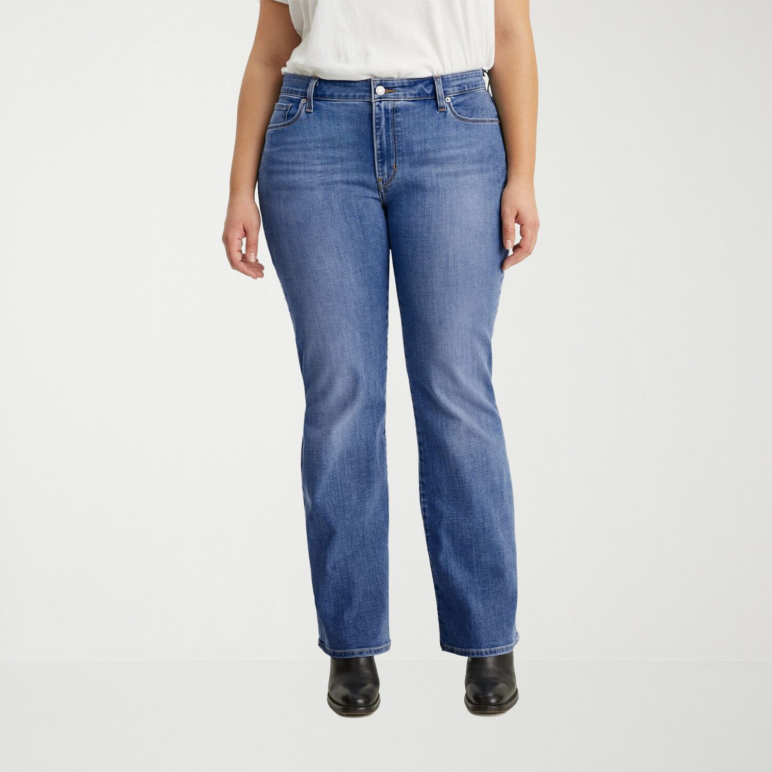 Levi's® Womens Plus Mid Rise Classic Bootcut Jean